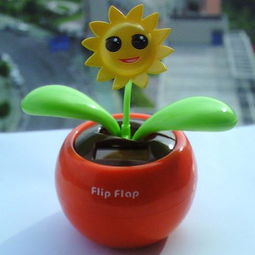 车上绿色点缀与趣味伴侣 太阳能玩具与汽车礼品新趋势